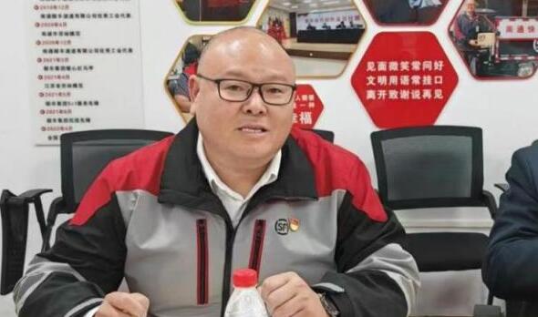 【人大代表在身邊】履職一年間 | 省人大代表張?chǎng)危涸鰪?qiáng)新就業(yè)形態(tài)勞動(dòng)者幸福感、獲得感